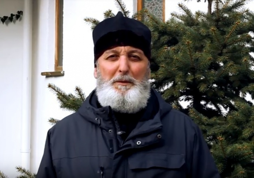 До нового года осталось 8 часов: протоиерей Александр Карпенко советует вспомнить о добрых делах