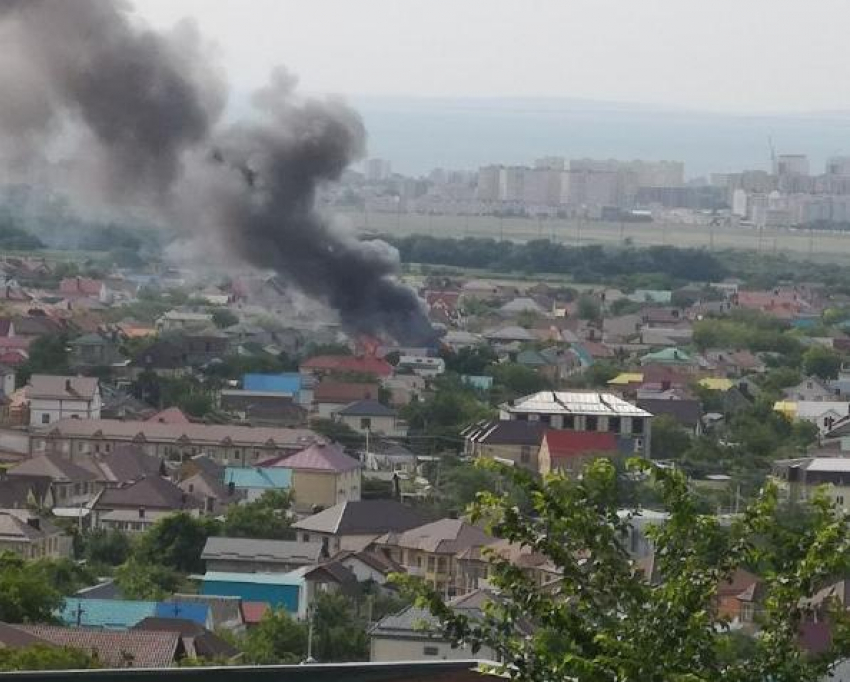 В Супсехе горит дом 