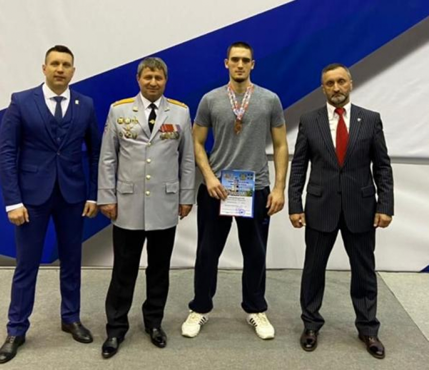 Дмитрий Бакланов из Анапы занял третье место на первенстве России по ММА