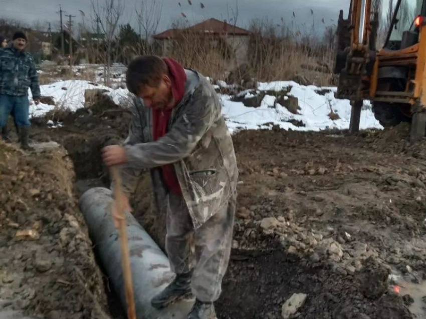 В селах под Анапой начали обустройство ливнёвок (видео)