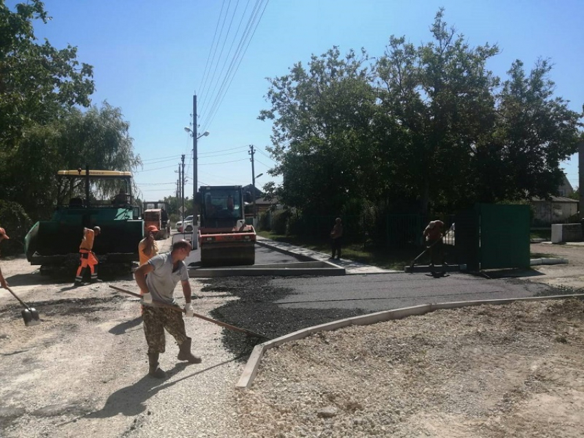 В станице Гостагаевской под Анапой начался масштабный ремонт дорог