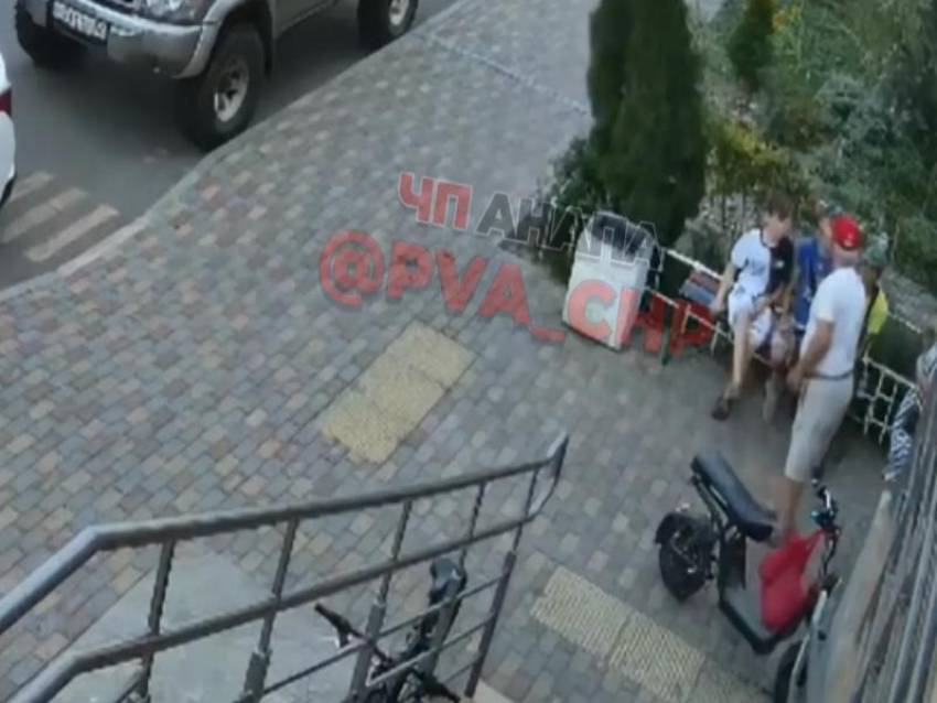 Жестокий урок на детской площадке: в Анапе возбудили дело после нападения на подростка