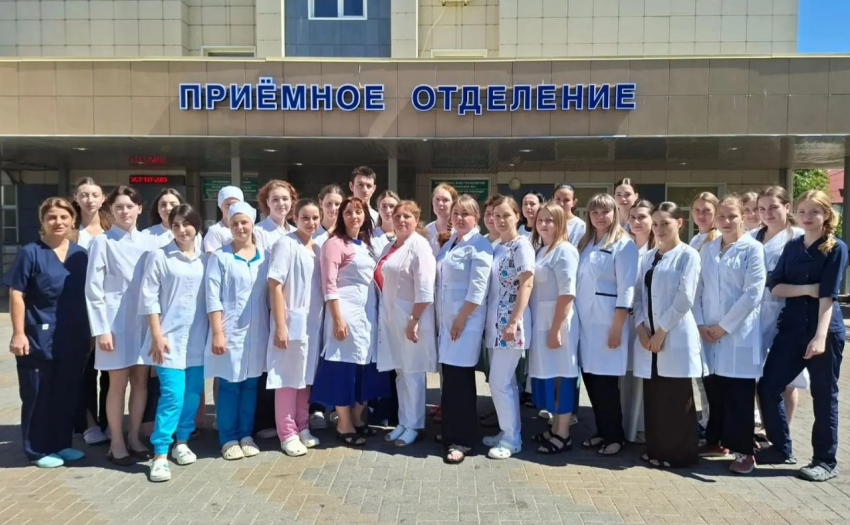 43 молодых медика начали работать в больницах и поликлиниках Анапы