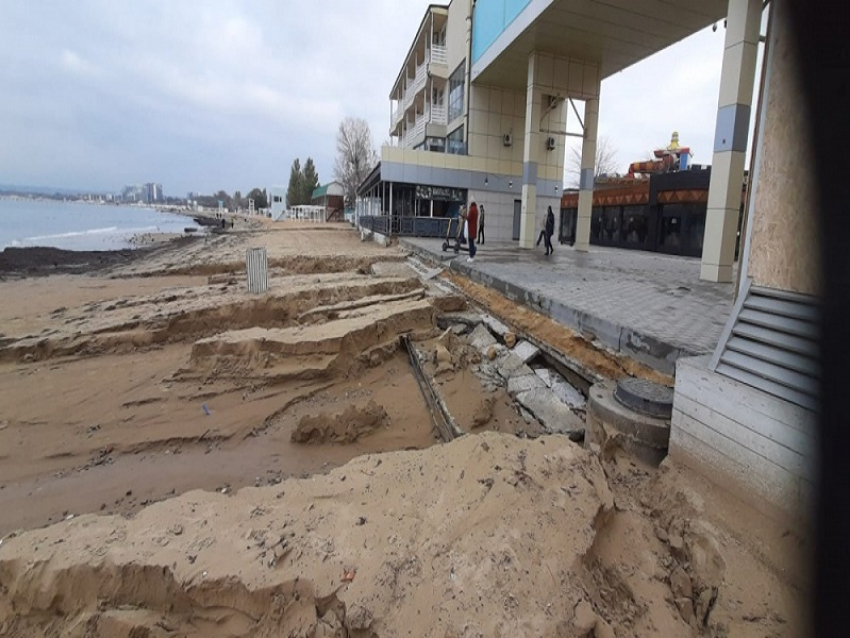 Эколог о «шторме века»: «Мы потеряем значительную часть уникальных песчаных дюн Анапы»