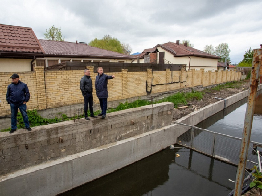 В Анапе обустроят новые водоотводные каналы и приведут в порядок существующие