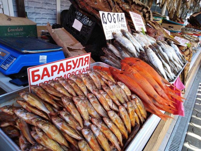 Сколько видов рыбы вы найдете на прилавках рынков в Анапе и почём рыбёшка?