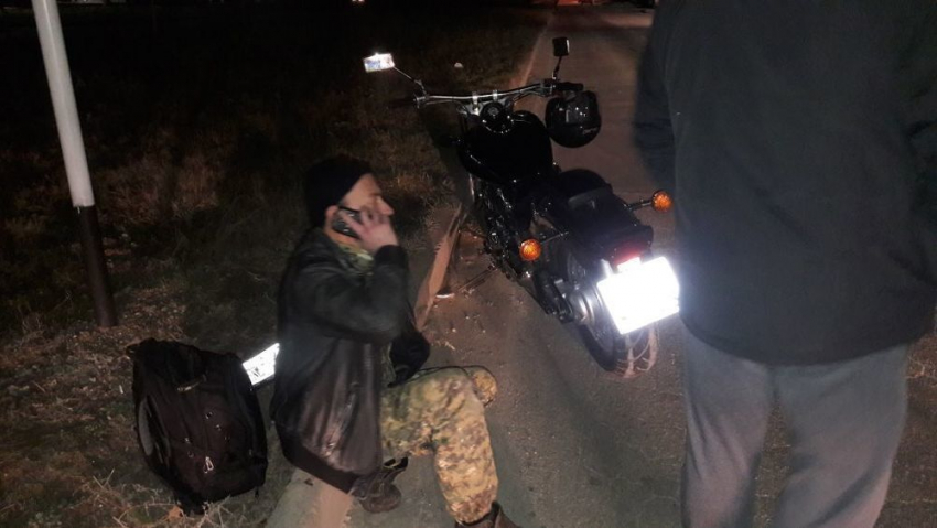Водитель мотоцикла чудом уцелел: ДТП  на улице Ленина в Анапе