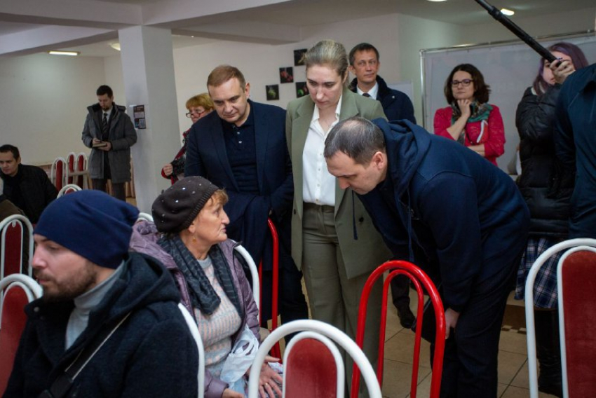 Представители Минстроя России проверили пункт размещения беженцев в Анапе