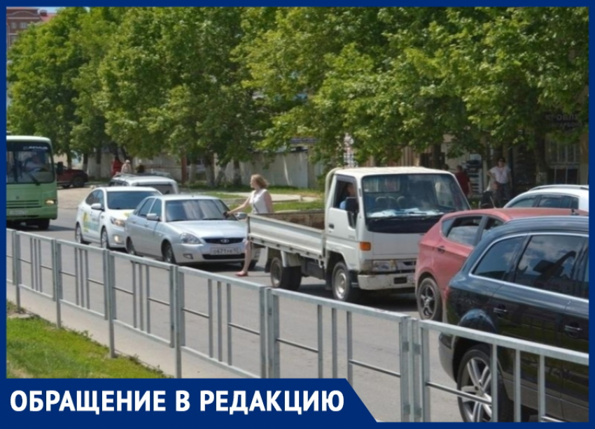 Александр Иванов считает, что возле «Красной площади» в Анапе не хватает пешеходного перехода