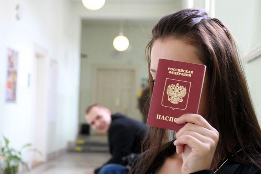 Названы возможные сроки отмены паспортов