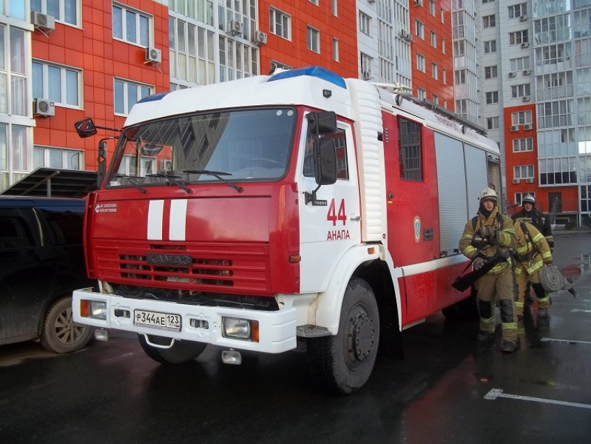 Во время выходных анапские пожарные 6 раз выезжали на вызов