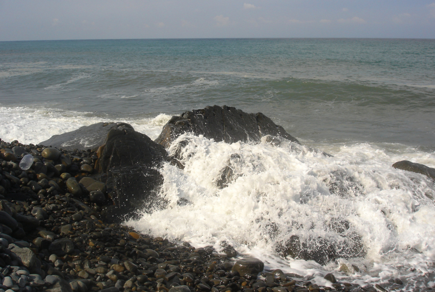 В Анапе сотрудник Росгвардии спас тонувшего в море ребенка 