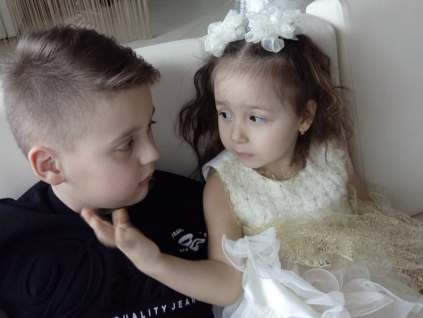 Татьяна, новый участник конкурса: «Артём и Кира дружные, озорные детки»