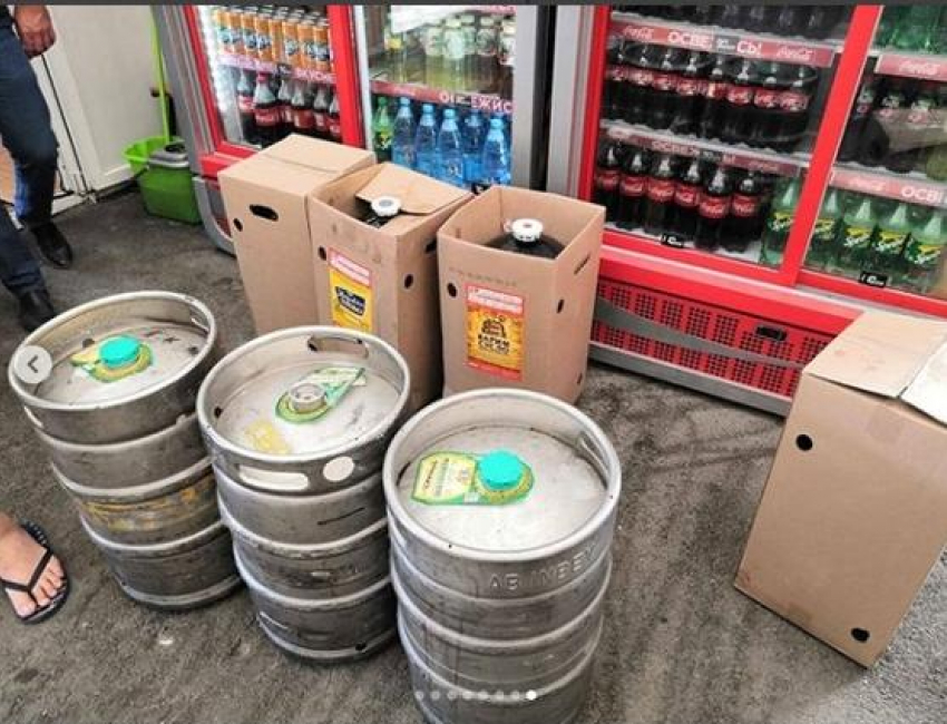 В Анапе полицейские конфисковали более 1 тонны алкоголя без документов