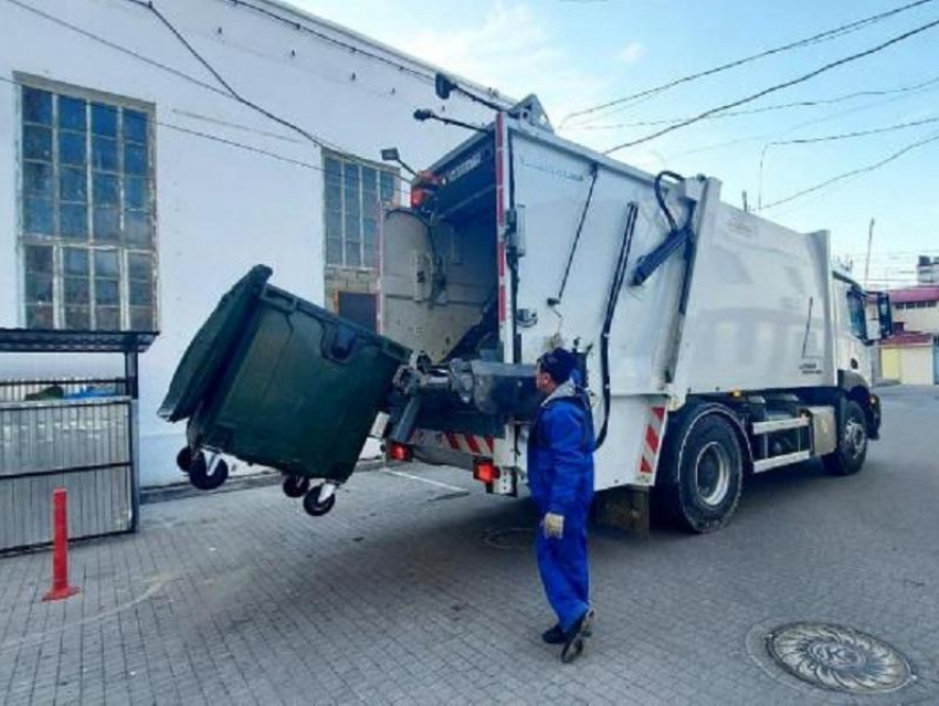 ВТБ Лизинг передал технику для сбора мусора в Анапе