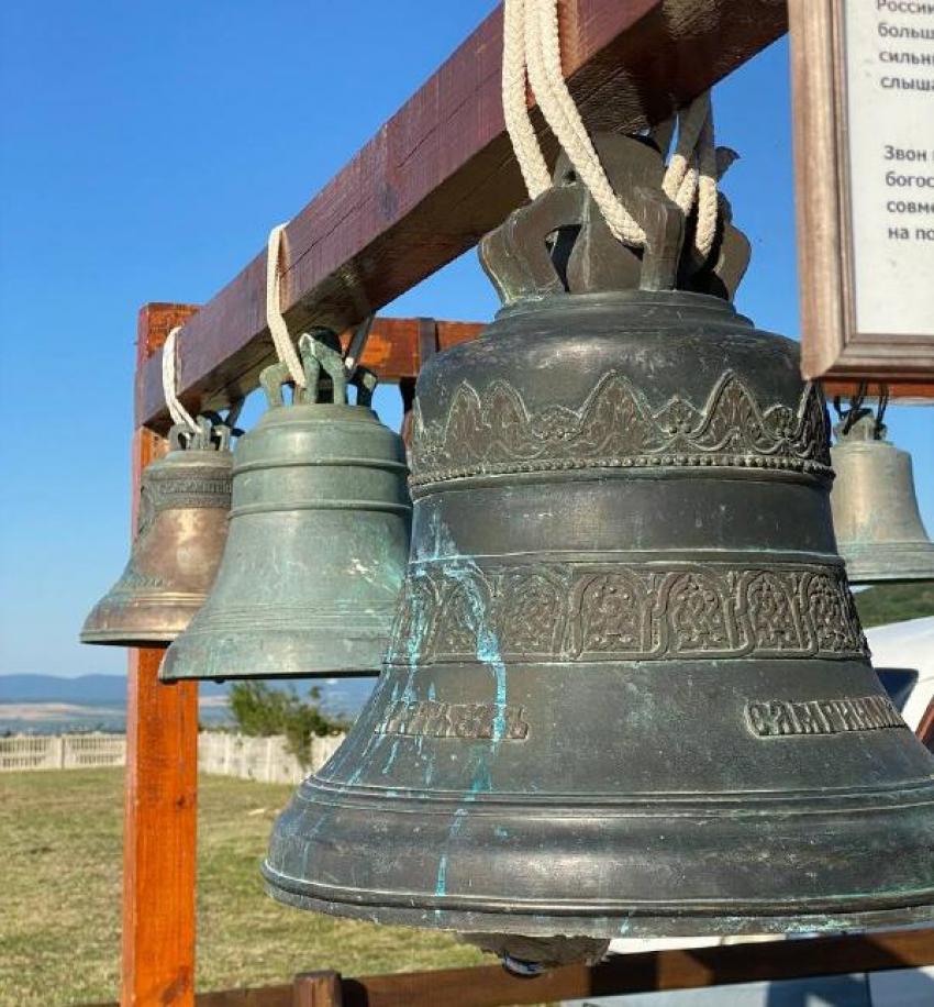 Выставка старинных колоколов проходит в Анапе