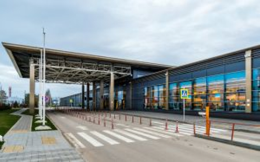 Аэропорт Анапы будет закрыт, как минимум, до 14 марта