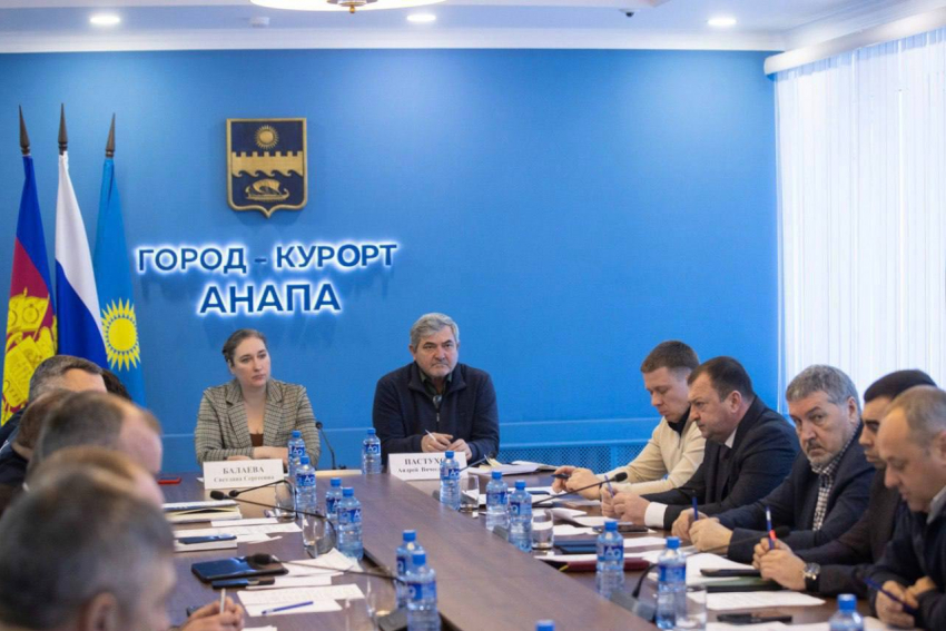 Мэр Анапы привела город в полную боеготовность в связи с погодными условиями