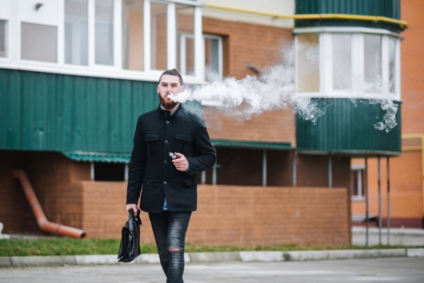 МЧС России: в Анапе запретят курение электронных сигарет в общественных местах