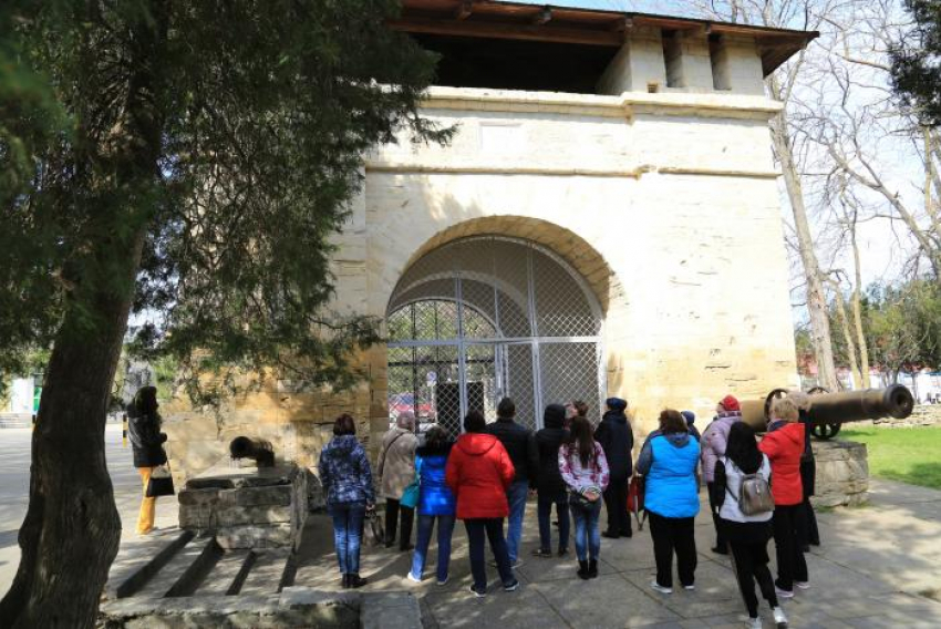 Как попасть на бесплатную обзорную экскурсию 1 и 2 января в Анапе?