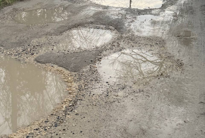 Жительница Анапы пожаловалась на состояние улицы Красной в Усатовой Балке