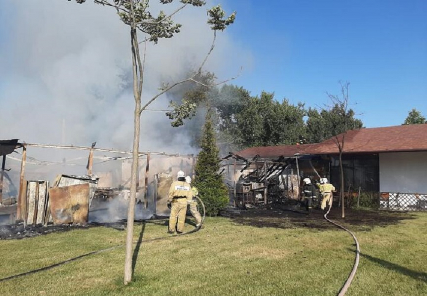 Причиной пожара в кафе в Анапе назвали замыкание электропроводки