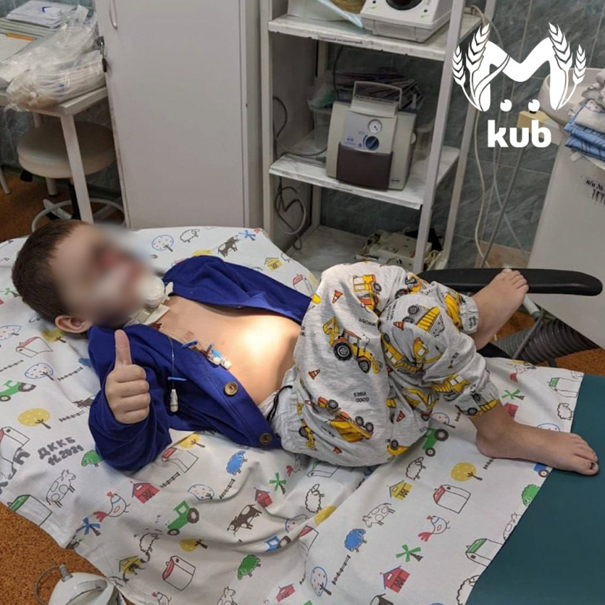 Микрохирург из Анапы впервые в России провел операцию по восстановлению лица ребенку и его уволили