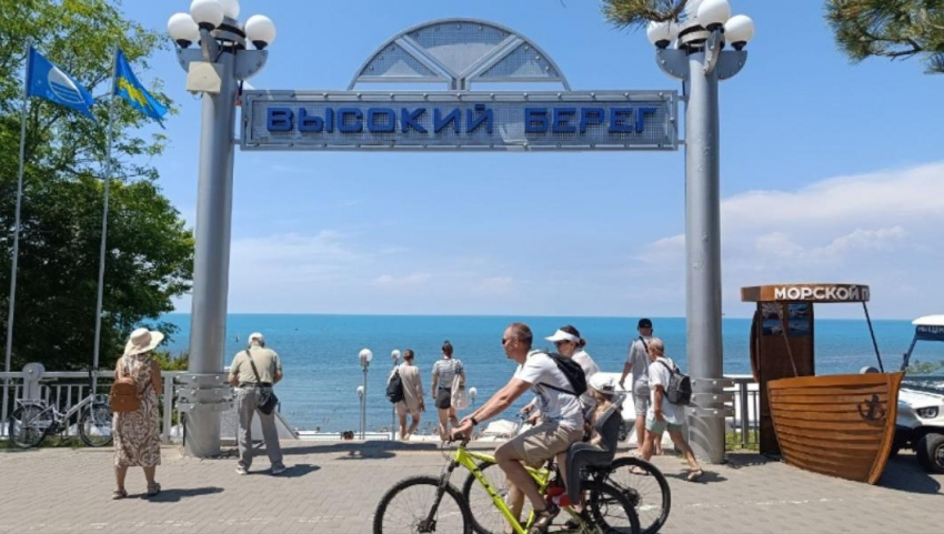 Туристы возвращаются в Анапу: турпоток на курорт вырос на 30–40%