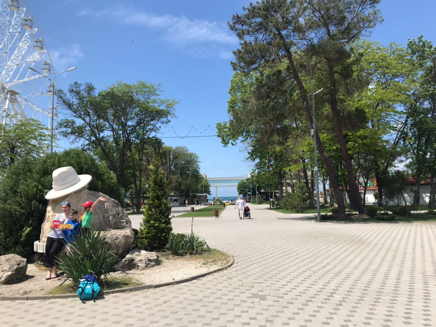 В день шоколадного мороженого в Анапе ясно