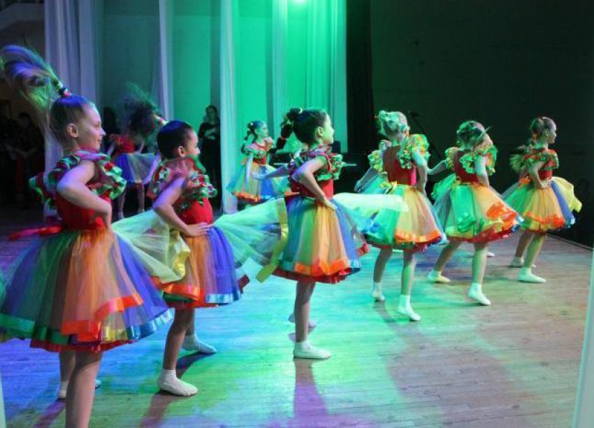Юные анапчане попробовали себя в роли танцоров, певцов и ведущих