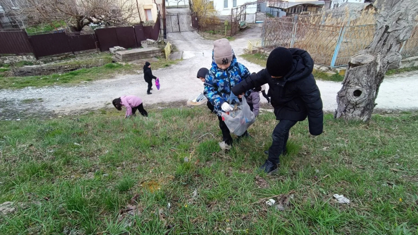 Юные экологи Анапы провели акции ко Дню Земли
