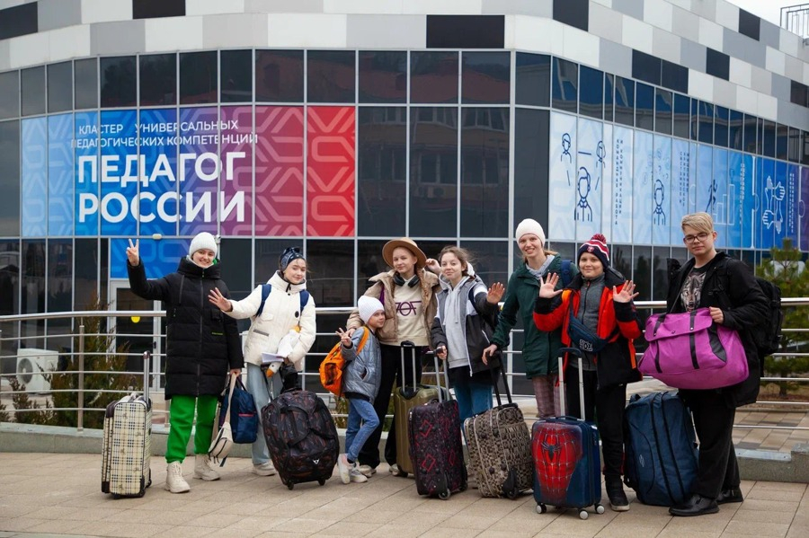 В анапском лагере «Смена» стартовал Всероссийский фестиваль «Педагог России»