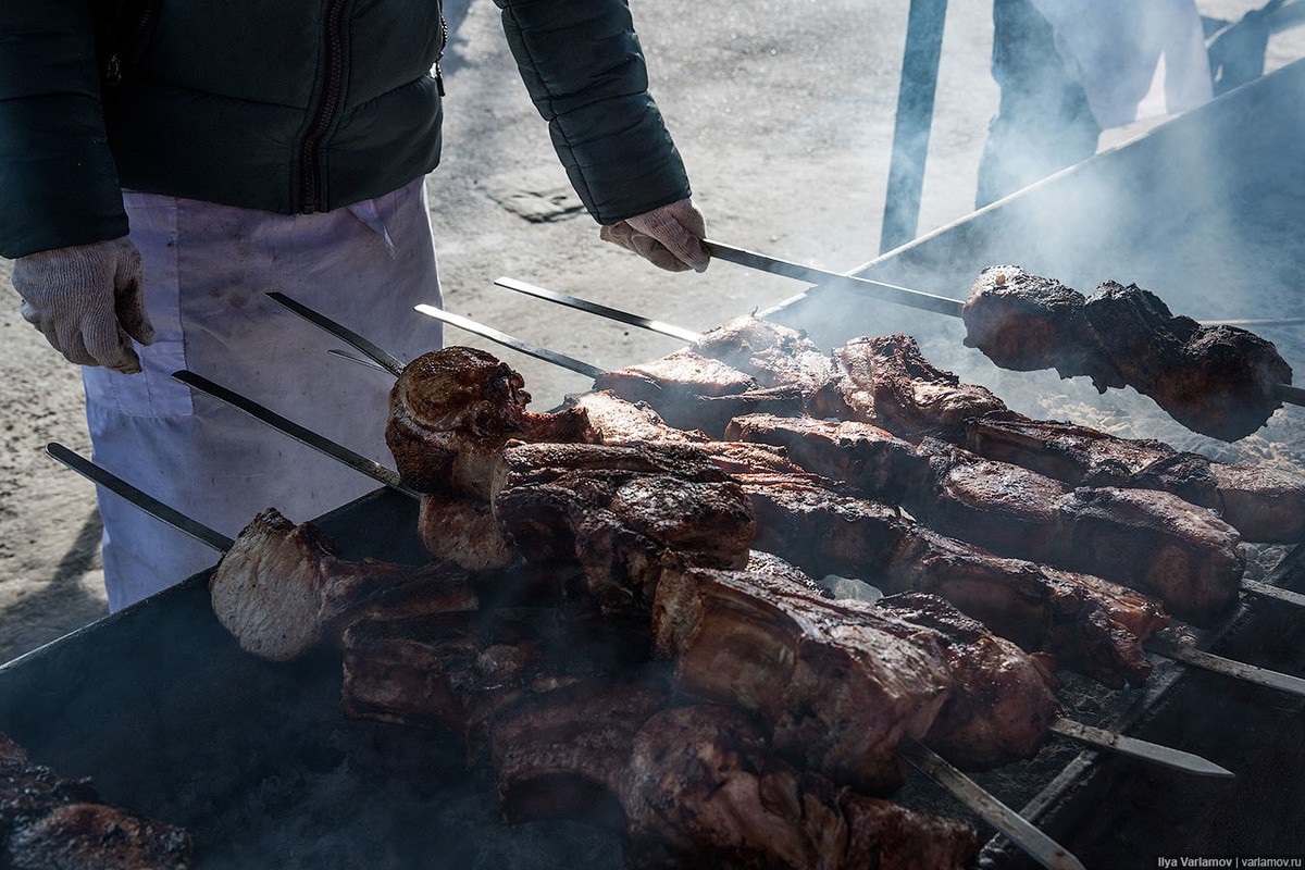 Три штрафа не заставили шашлычника из Анапы прекратить жарить мясо по ночам